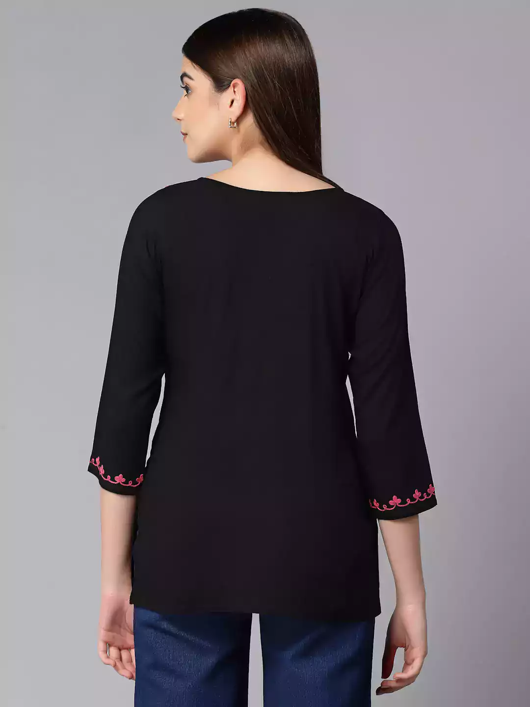 mayra-aari-black-short-kurti7-1.webp
