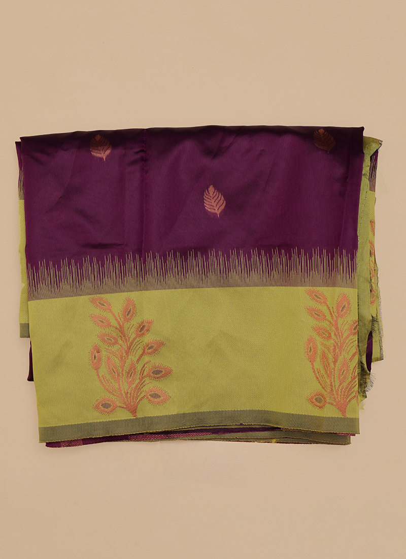 Purple-Banarasi-Silk-Zari-Woven-Jacquard-Saree-A-Perfect-Blend-Of-Tradition-SASRK193558_rrc1.jpg