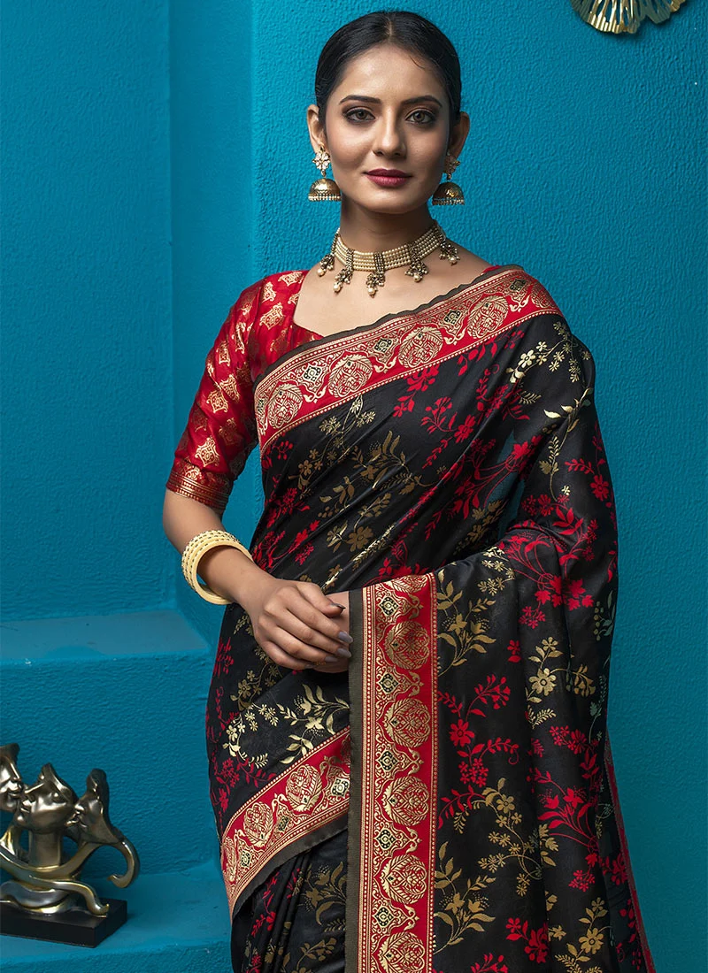 black-banarasi-silk-jacquard-woven-traditional-saree-sasli1276174-b.webp