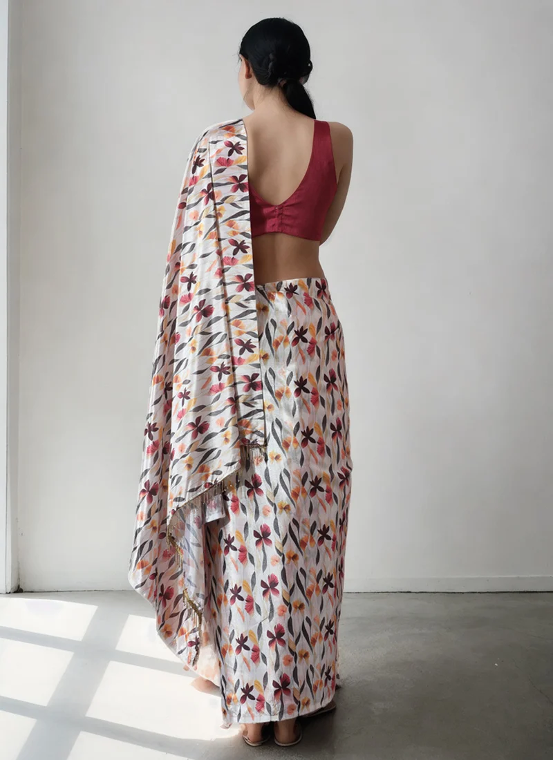 off-white-chinon-digital-print-pre-draped-saree-sasvp5008-b.webp