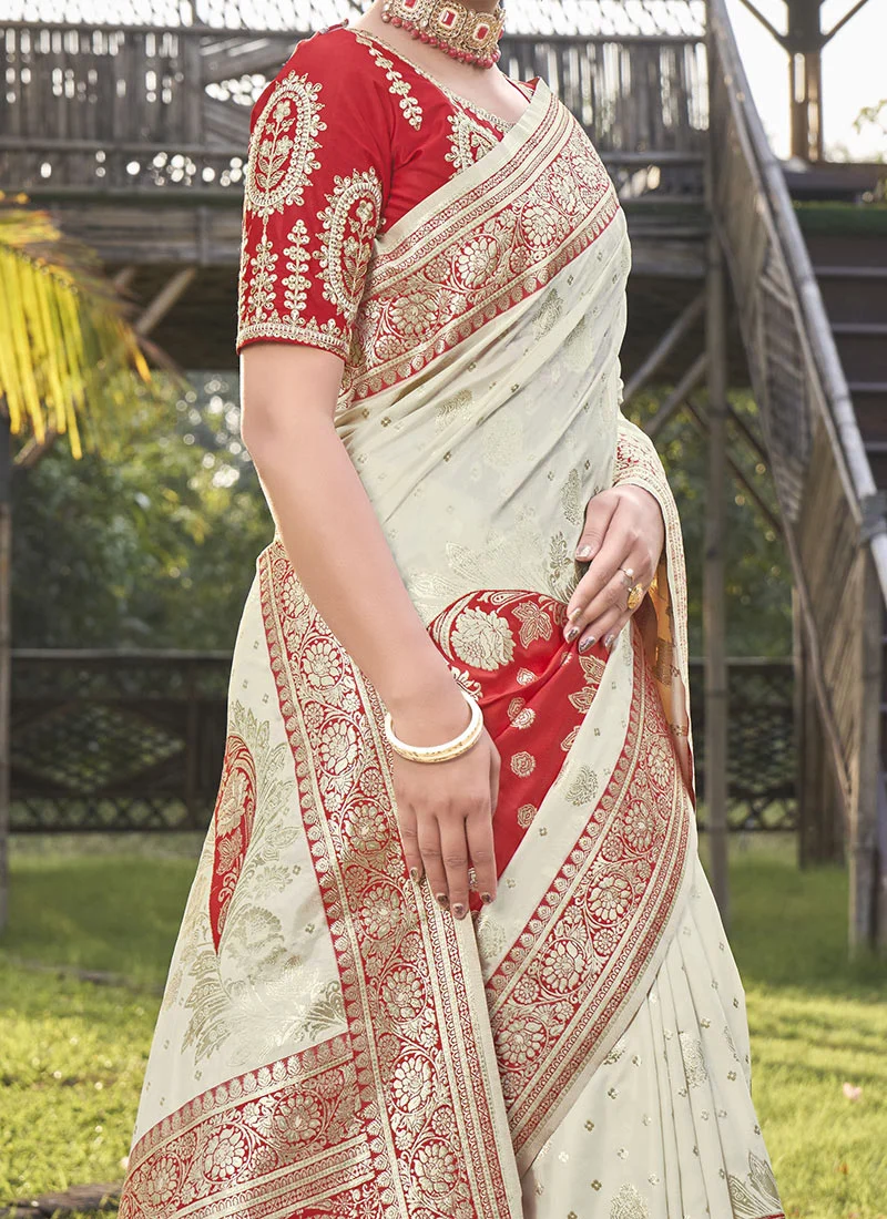 pristine-opulence-off-white-benarasi-silk-jacquard-zari-saree-sas3smn1712-l.webp